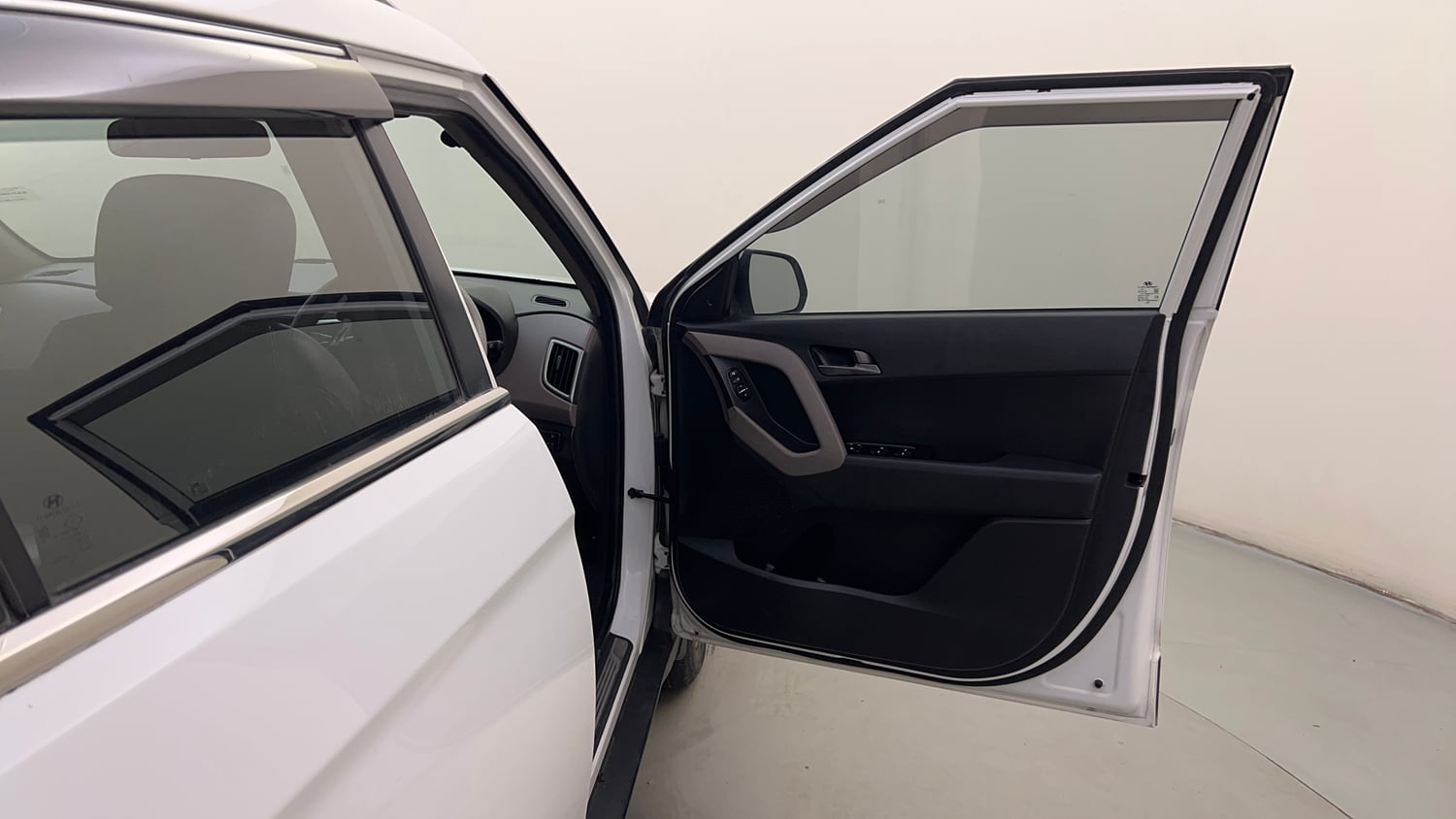Used 2017 Hyundai Creta 1.6 SX Plus AT Petrol Petrol Automatic interior RIGHT FRONT DOOR OPEN VIEW