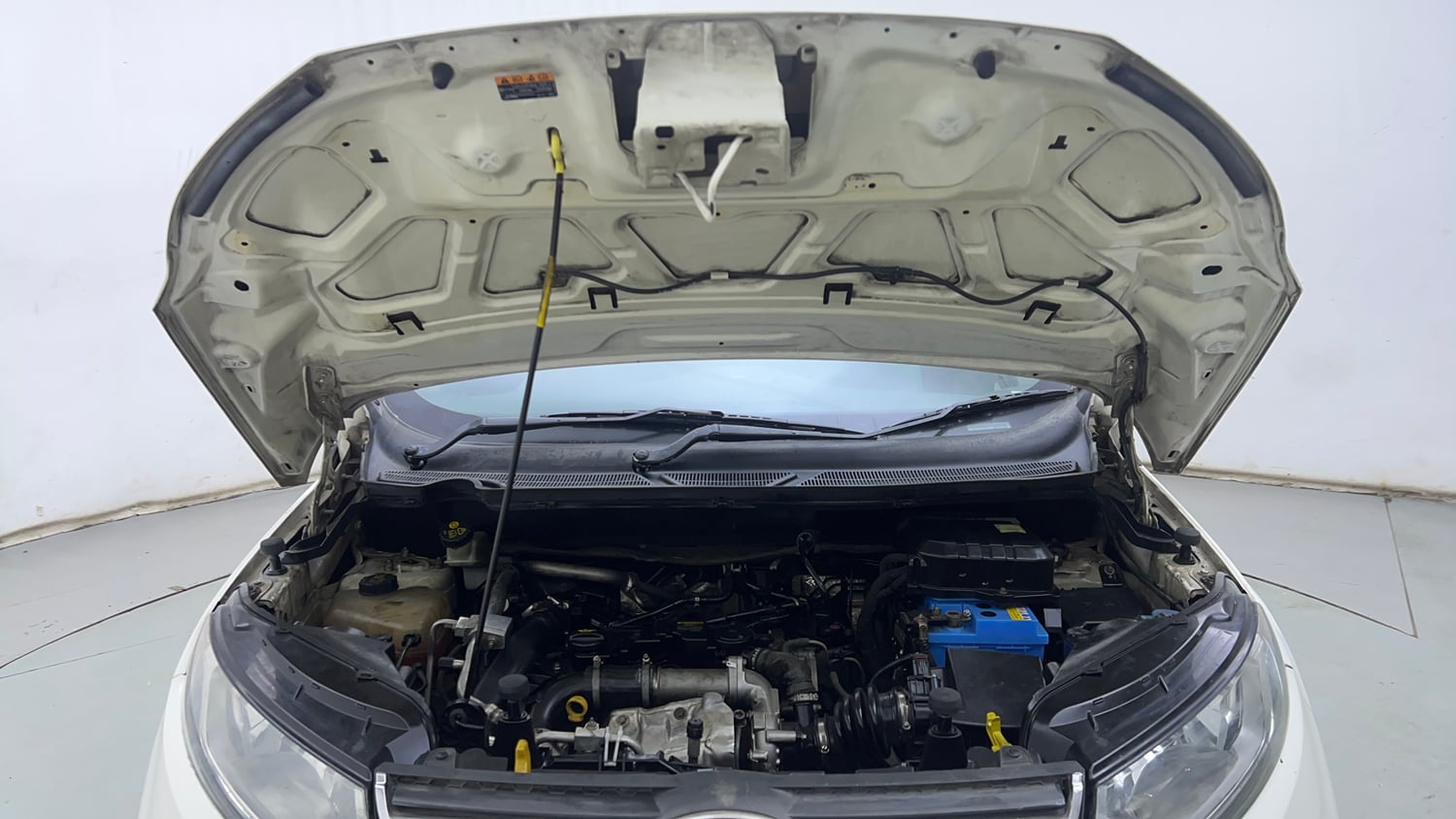 Used 2017 Ford EcoSport Trend+ 1.5L TDCi Diesel Manual engine ENGINE & BONNET OPEN FRONT VIEW
