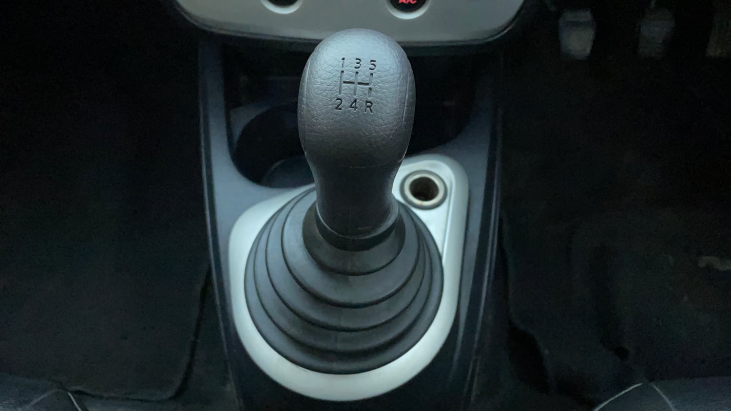 Used 2012 Ford Figo Duratorq Diesel EXI 1.4 Diesel Manual interior GEAR  KNOB VIEW