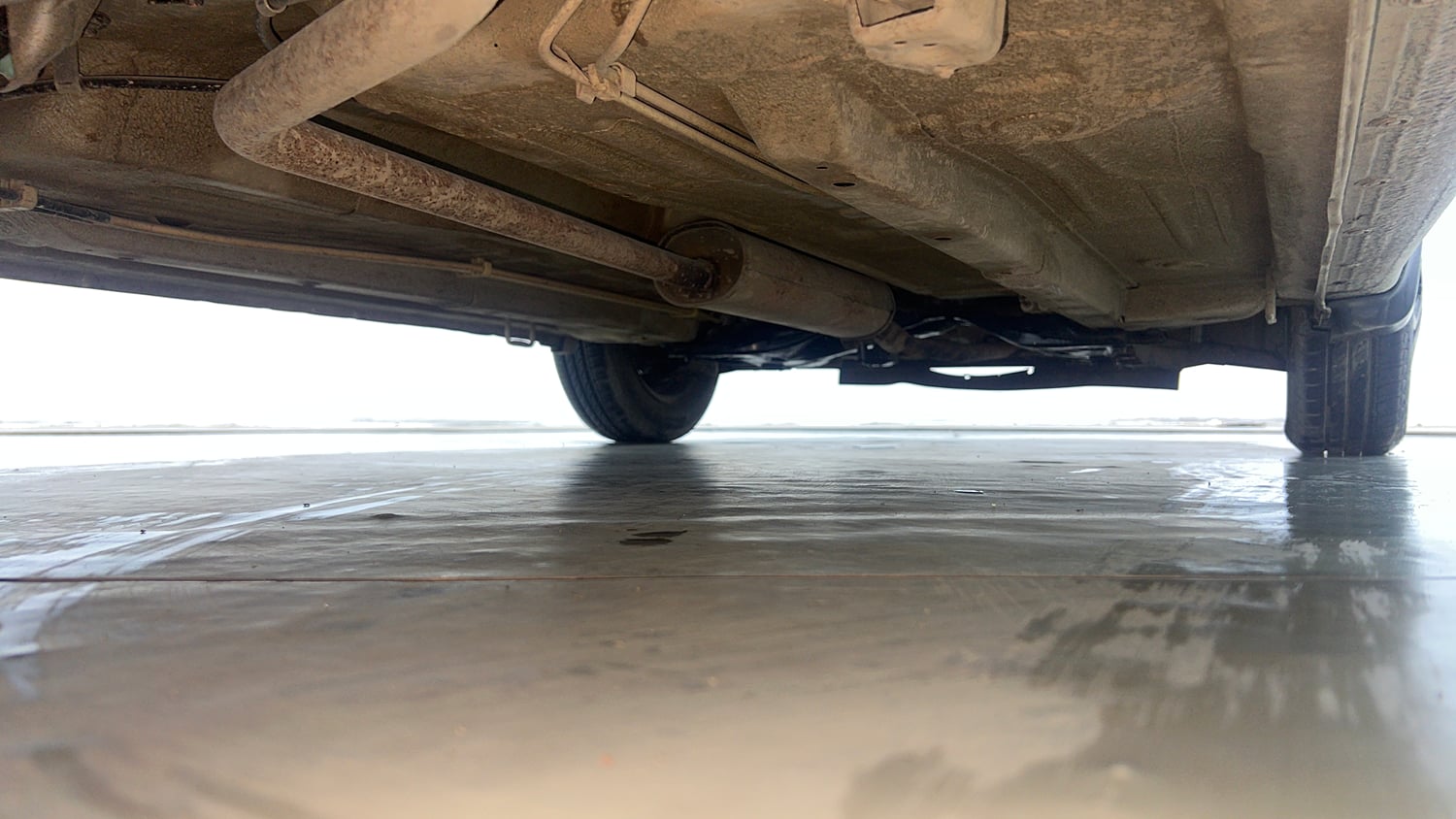 Used 2017 Maruti Suzuki Celerio ZXI (O) AMT Petrol Automatic extra REAR RIGHT UNDERBODY VIEW