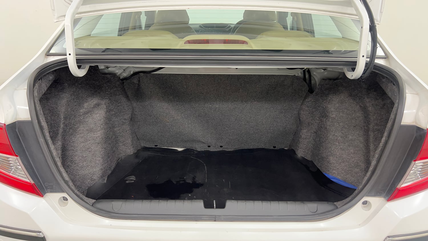 Used 2019 Honda Amaze 1.2 VX MT Petrol Petrol Manual interior DICKY INSIDE VIEW