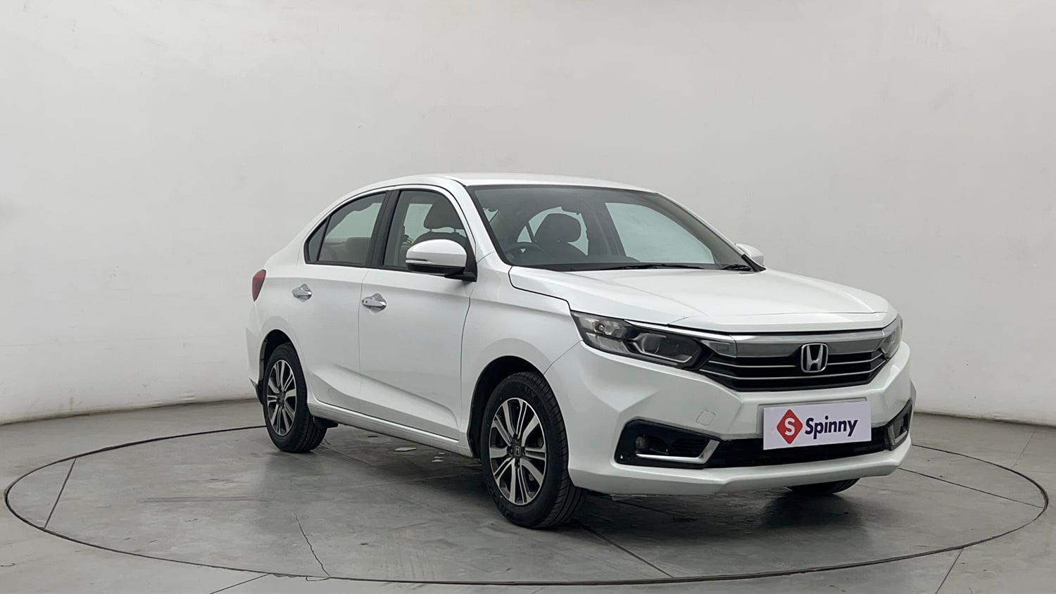 Used 2023 Honda Amaze VX 1.2 Petrol MT Petrol Manual exterior RIGHT FRONT CORNER VIEW