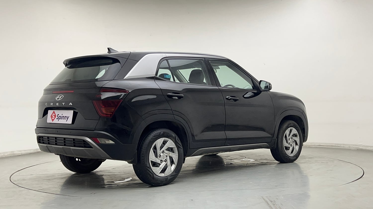 Used 2024 Hyundai Creta EX 1.5 Petrol Petrol Manual exterior RIGHT REAR CORNER VIEW