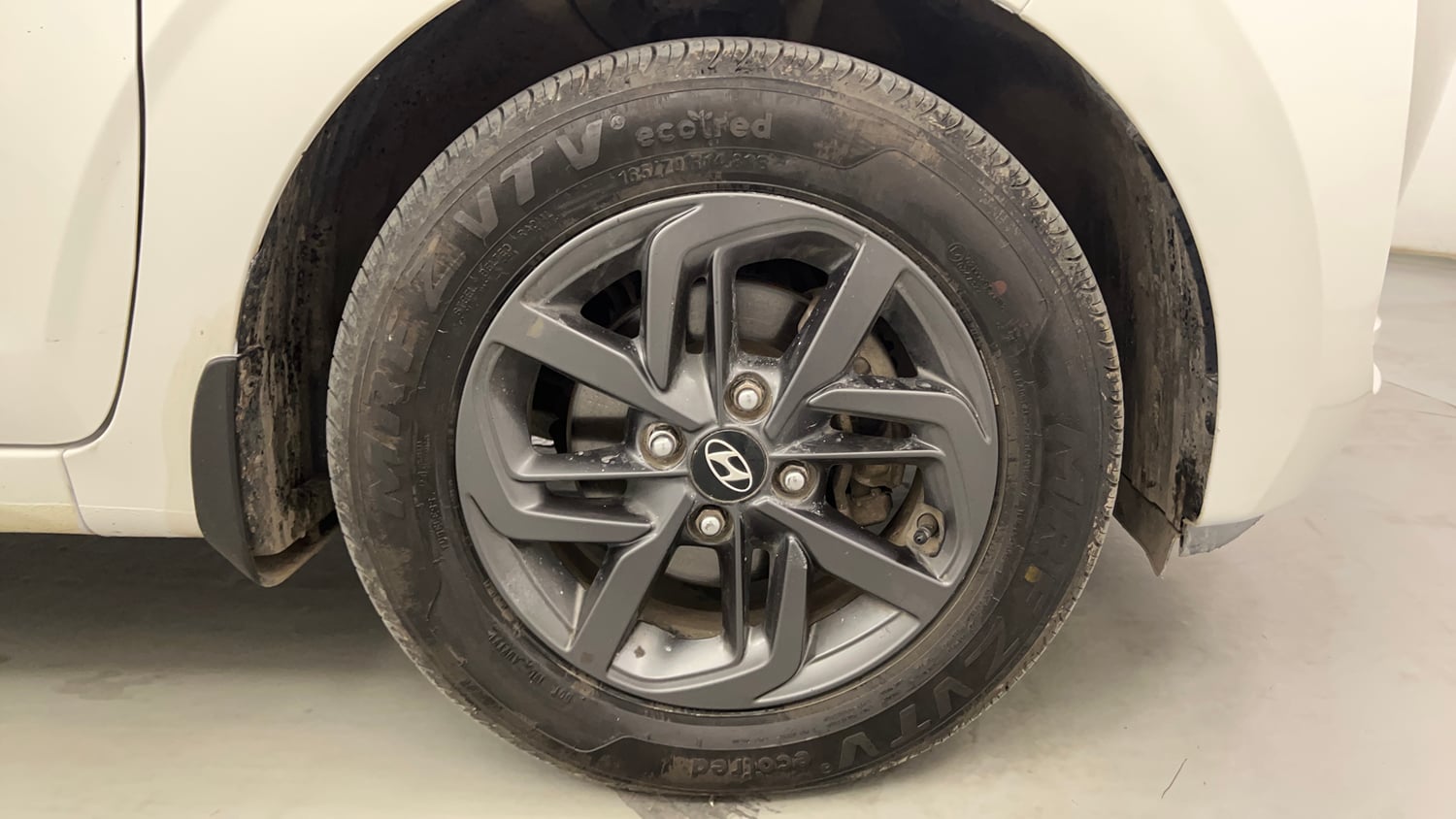 Used 2021 Hyundai Grand i10 Nios Sportz 1.2 Kappa VTVT CNG Cng Manual tyres RIGHT FRONT TYRE RIM VIEW