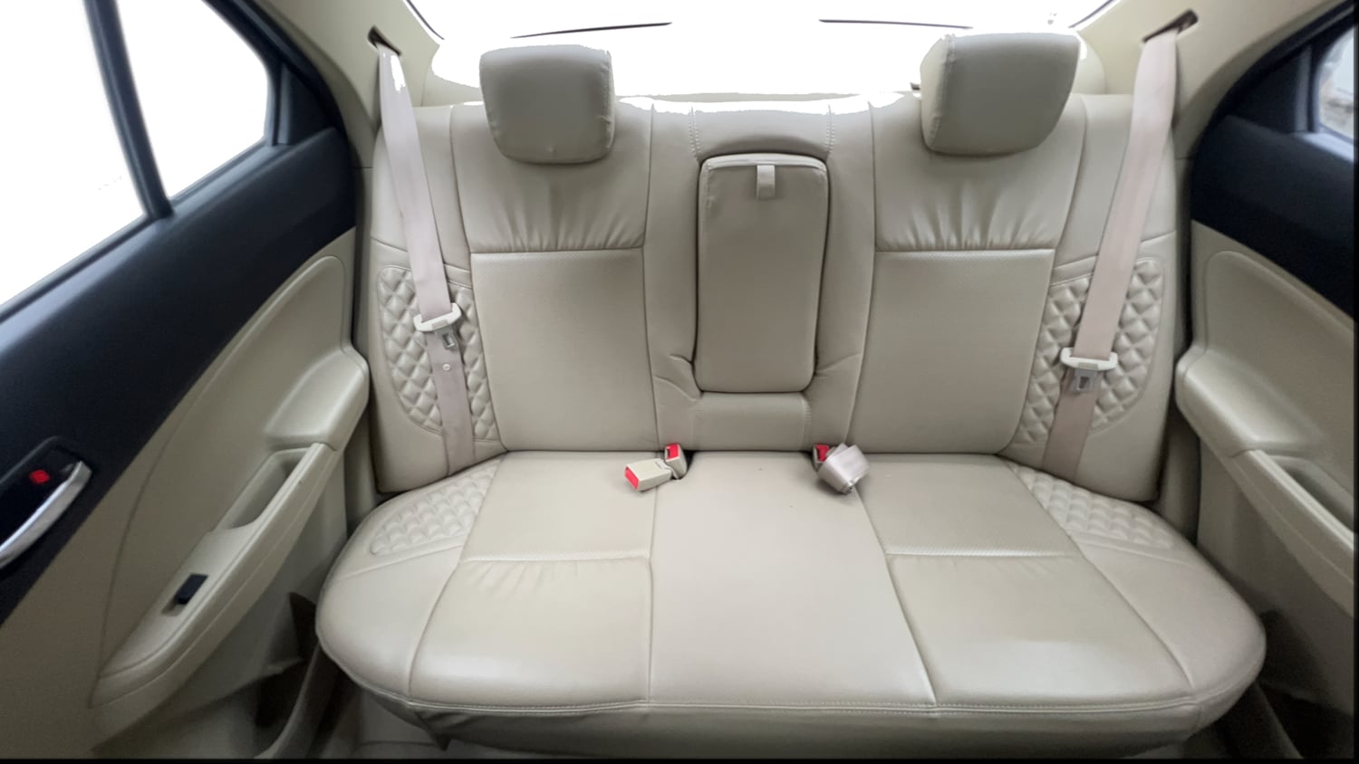Used 2018 Maruti Suzuki Dzire VXi Petrol Manual interior REAR SEAT CONDITION VIEW