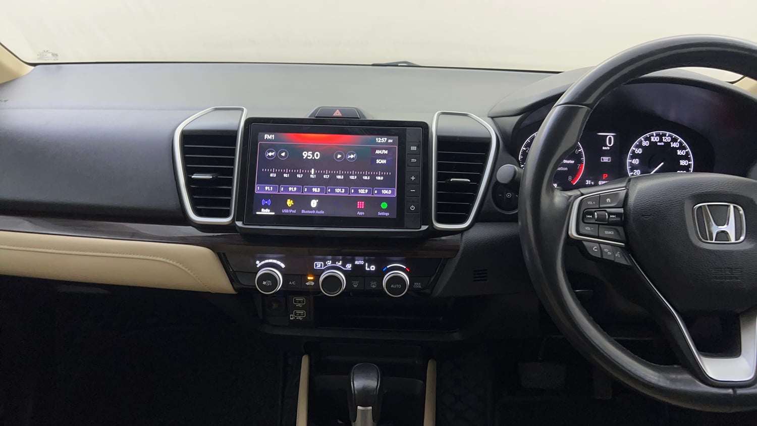 Used 2022 Honda City ZX CVT Petrol Petrol Automatic interior MUSIC SYSTEM & AC CONTROL VIEW