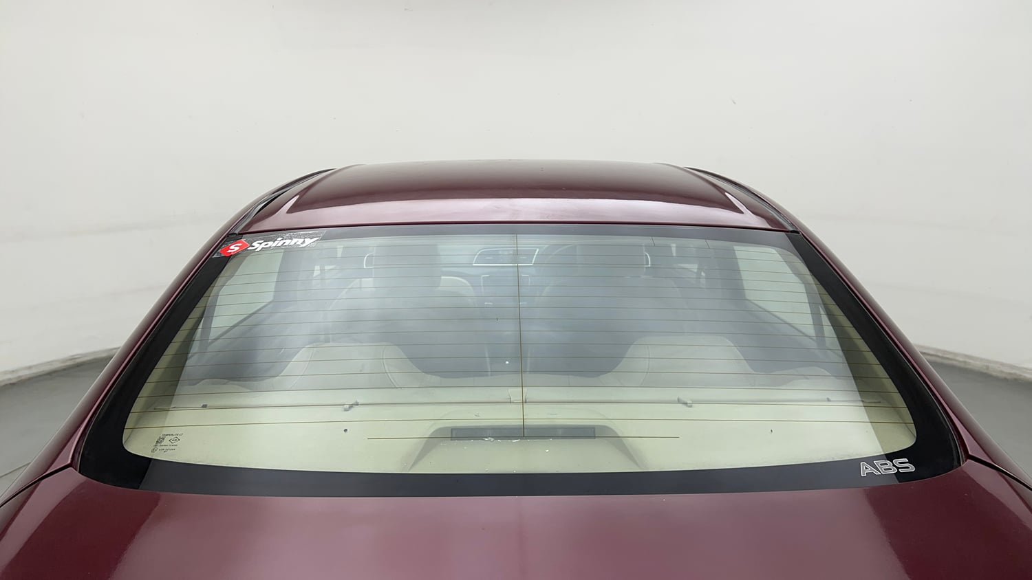 Used 2015 Maruti Suzuki Ciaz ZXi  AT Petrol Automatic exterior BACK WINDSHIELD VIEW