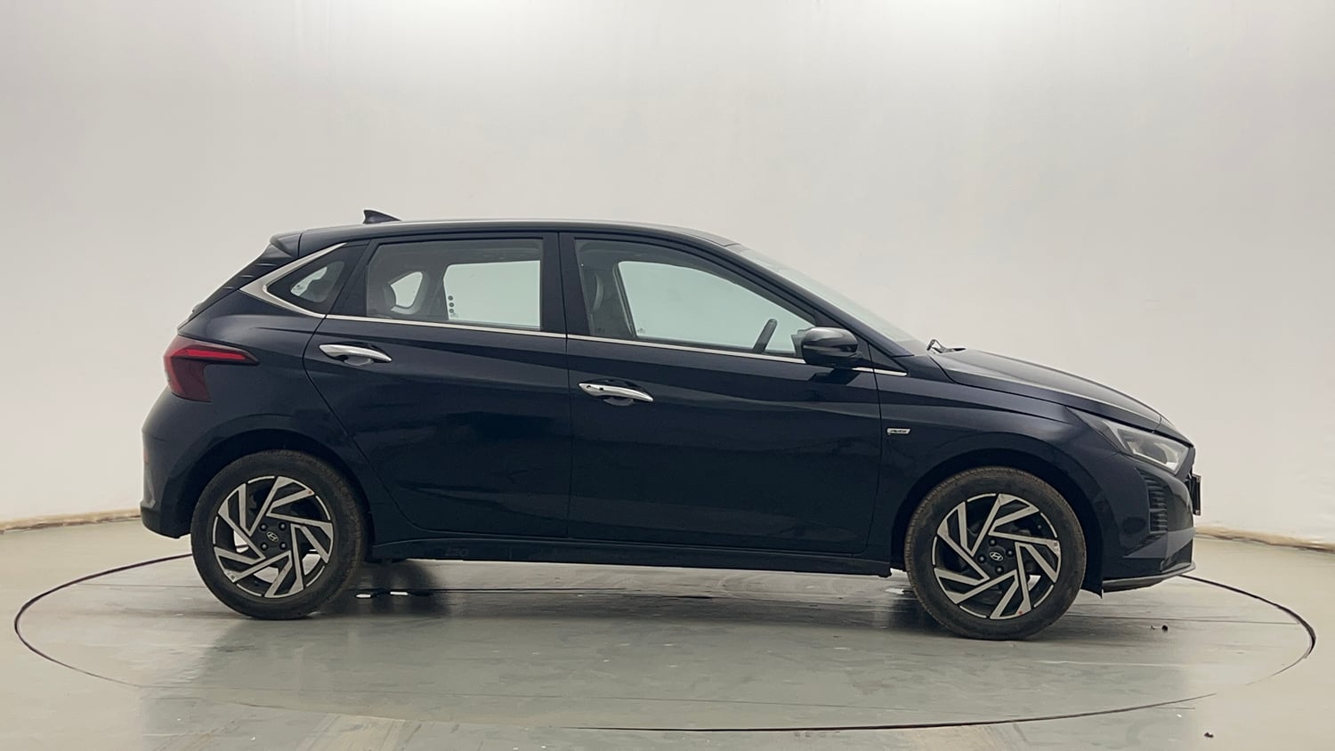 Used 2024 Hyundai New i20 Asta (O) 1.2 IVT Petrol Automatic exterior RIGHT SIDE VIEW