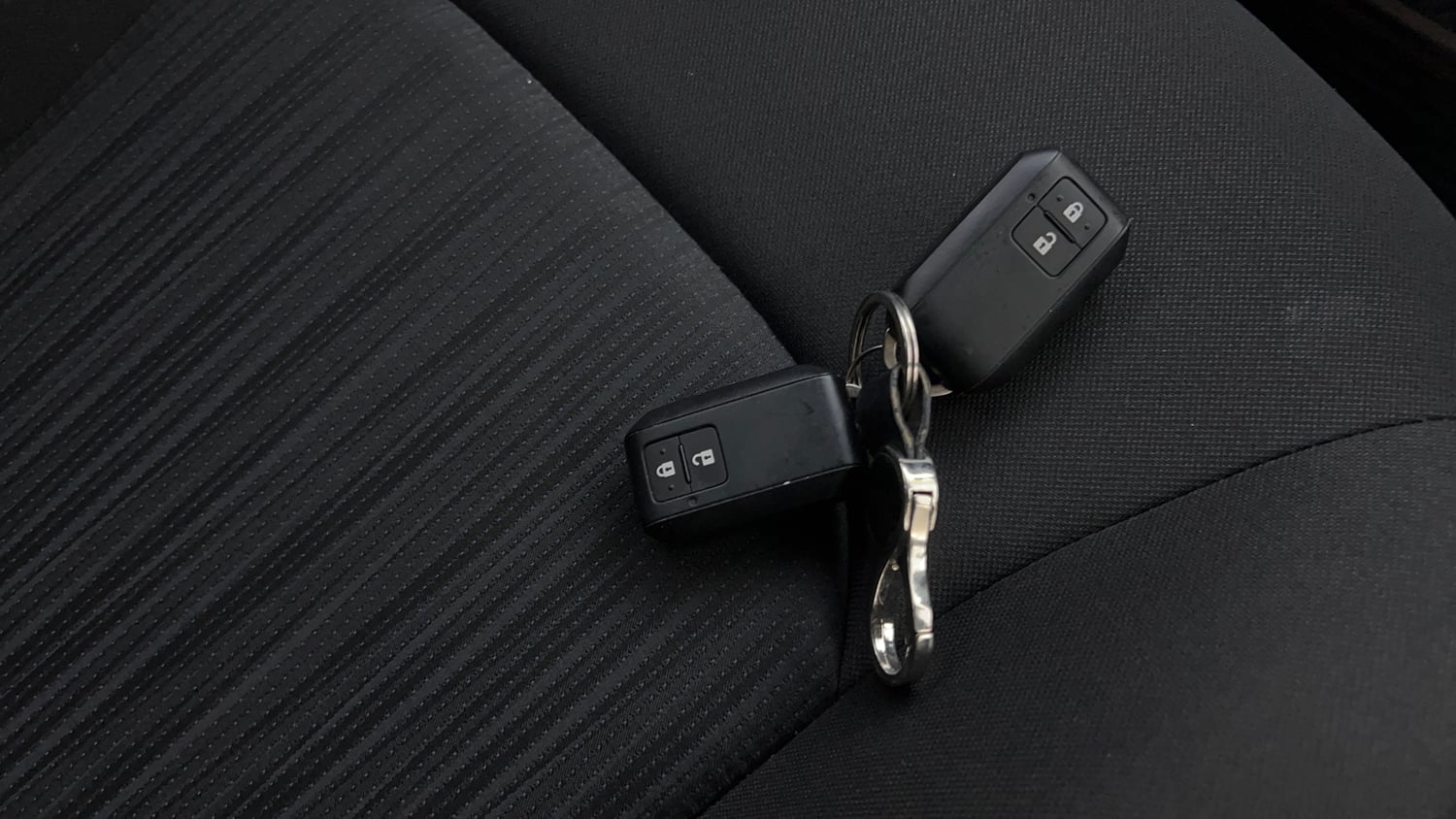Used 2026 Maruti Suzuki Baleno Zeta MT CNG Cng Manual extra CAR KEY VIEW