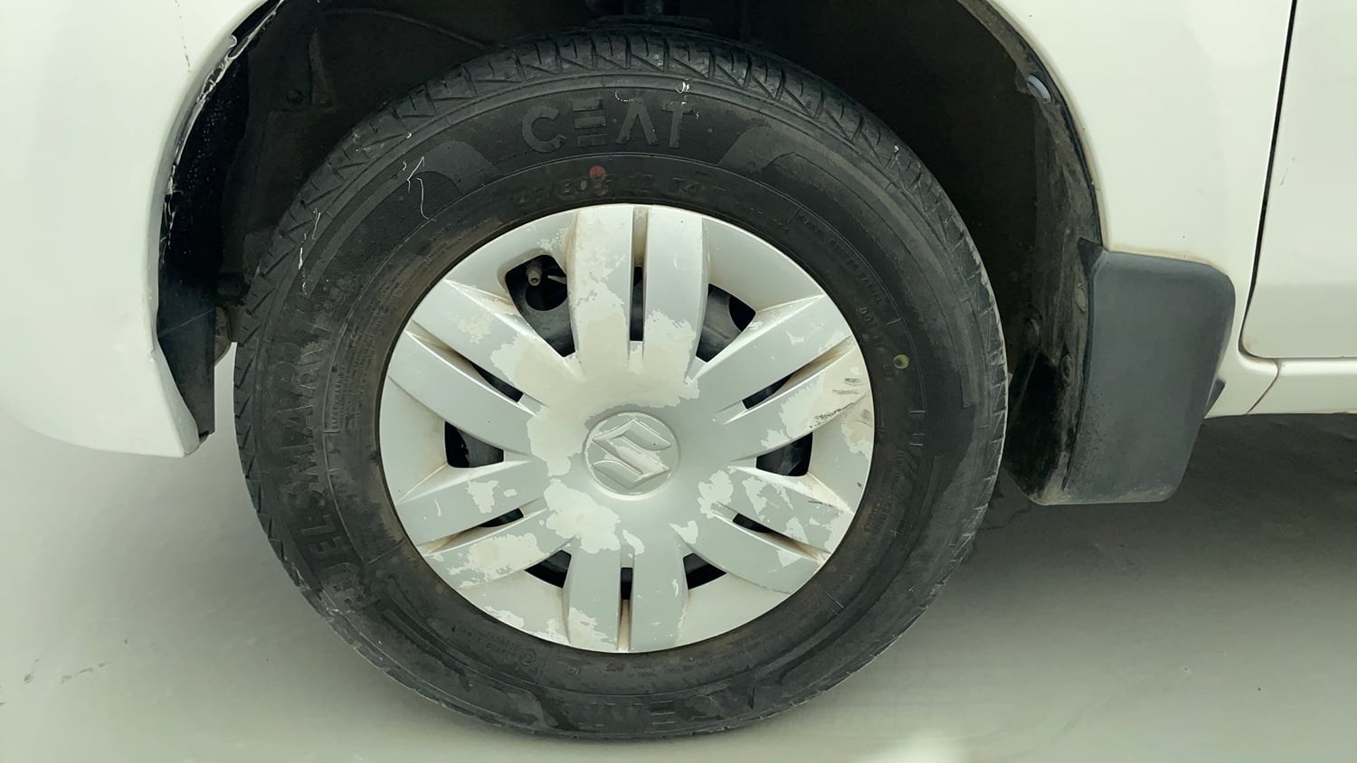 Used 2019 Maruti Suzuki Alto 800 LXi Petrol Manual tyres LEFT FRONT TYRE RIM VIEW