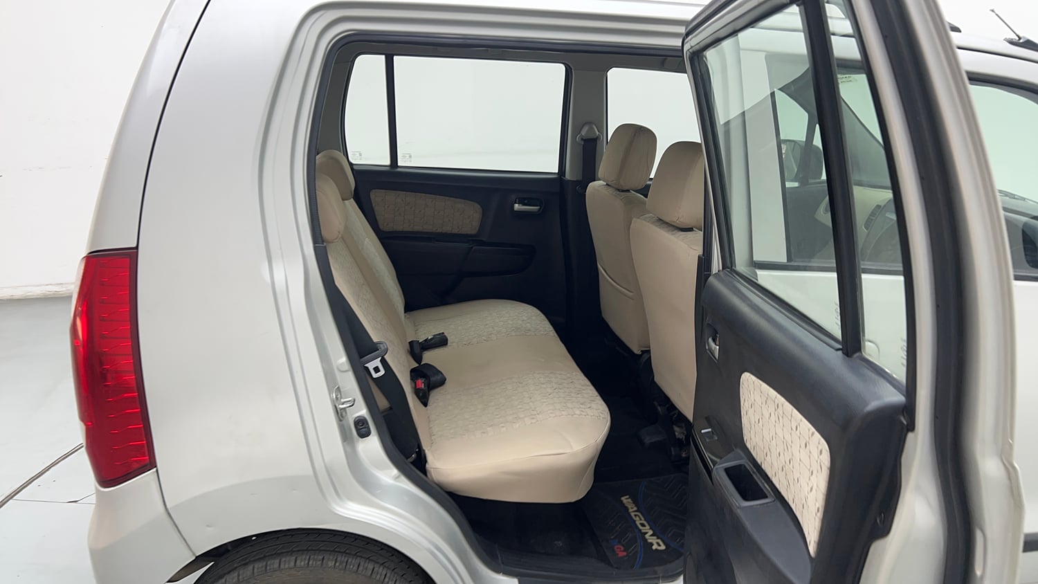 Used 2018 Maruti Suzuki Wagon R VXI Petrol Manual interior RIGHT SIDE REAR DOOR CABIN VIEW