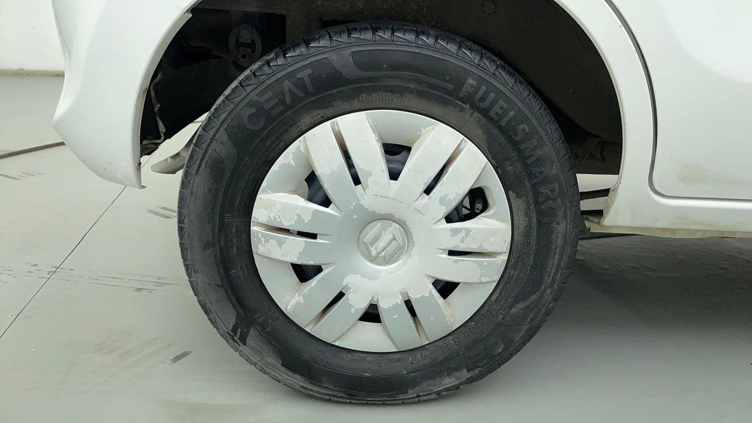 Used 2019 Maruti Suzuki Alto 800 LXi Petrol Manual tyres RIGHT REAR TYRE RIM VIEW