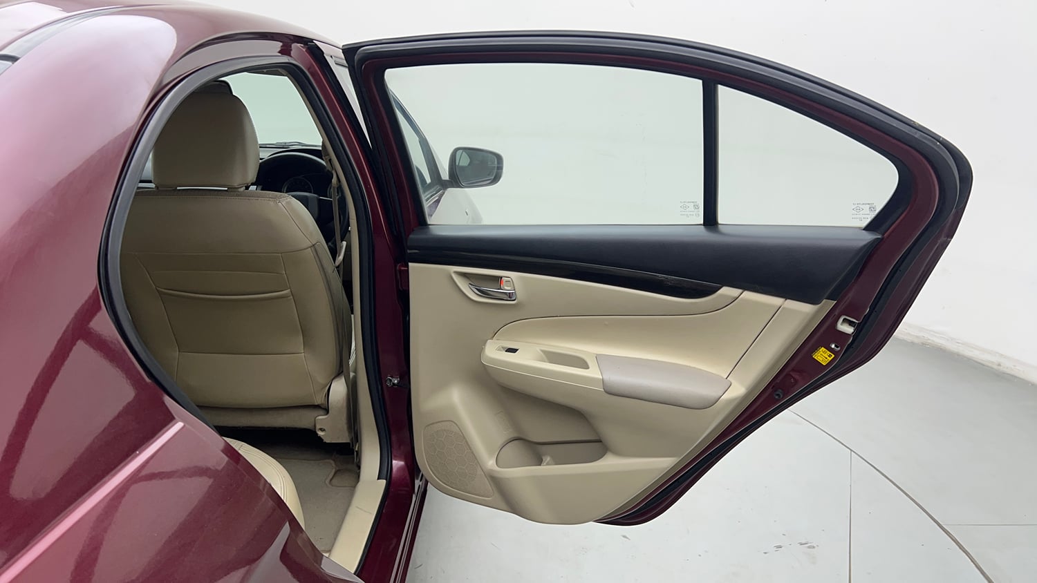 Used 2015 Maruti Suzuki Ciaz ZXi  AT Petrol Automatic interior RIGHT REAR DOOR OPEN VIEW