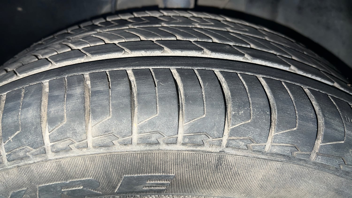 Used 2020 Tata Altroz XZ Petrol Petrol Manual tyres LEFT FRONT TYRE TREAD VIEW