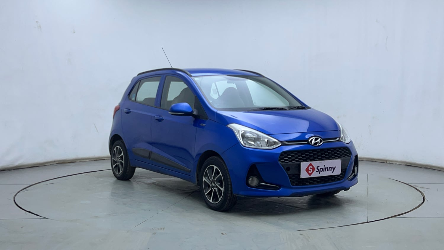Used 2018 Hyundai Grand i10 Sportz AT 1.2 Kappa VTVT Petrol Automatic exterior RIGHT FRONT CORNER VIEW