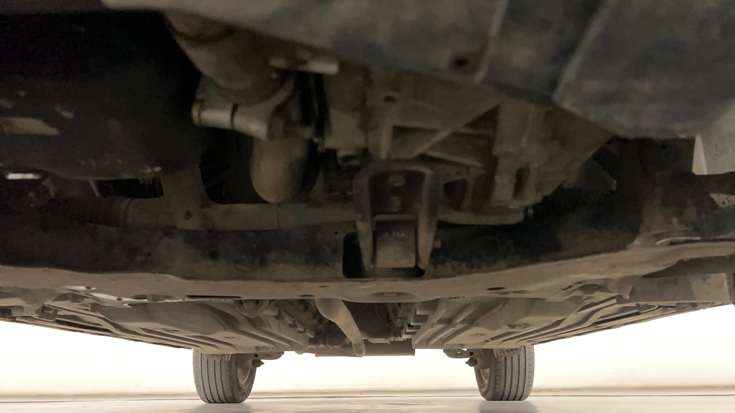 Used 2017 Maruti Suzuki Vitara Brezza [2016-2020] ZDi Diesel Manual extra FRONT LEFT UNDERBODY VIEW