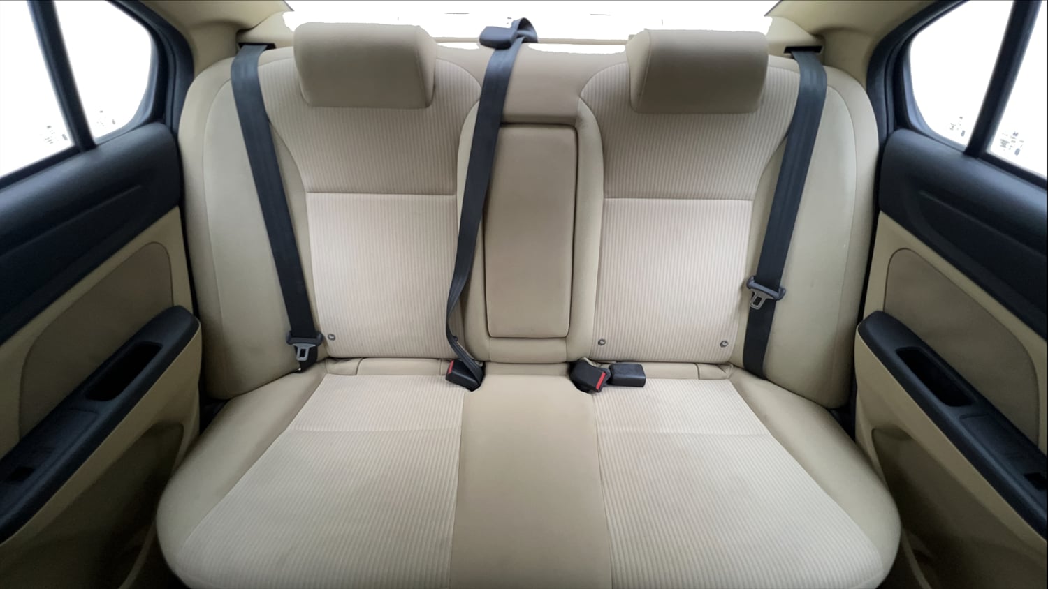 Used 2019 Honda Amaze 1.2 V CVT Petrol Petrol Automatic interior REAR SEAT CONDITION VIEW