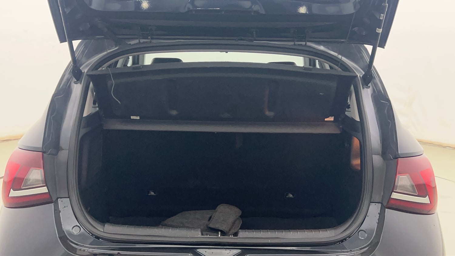 Used 2024 Hyundai New i20 Asta (O) 1.2 IVT Petrol Automatic interior DICKY INSIDE VIEW
