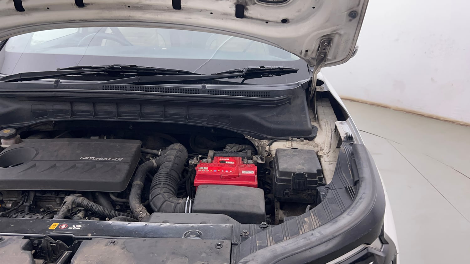 Used 2022 Kia Carens Luxury 1.4 Petrol 7 STR Petrol Manual engine ENGINE LEFT SIDE HINGE & APRON VIEW
