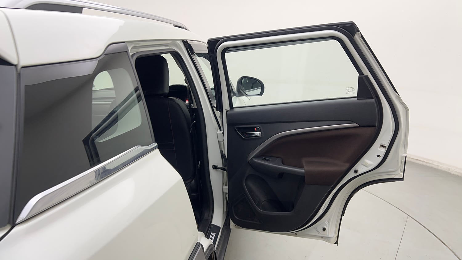 Used 2022 Maruti Suzuki Brezza ZXi Petrol Manual interior RIGHT REAR DOOR OPEN VIEW