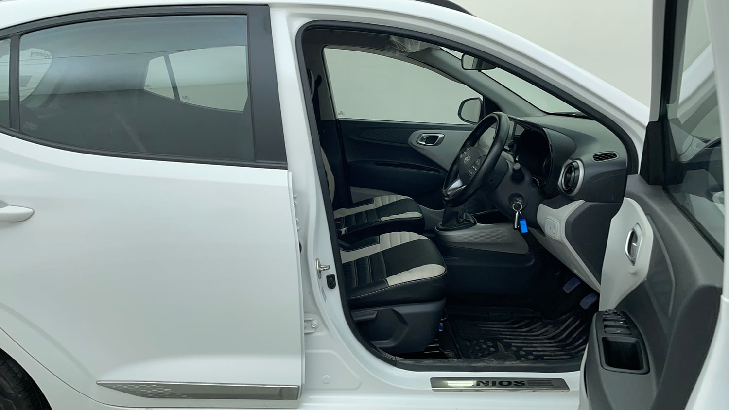 Used 2024 Hyundai Grand i10 Nios Sportz 1.2 Kappa VTVT Petrol Manual interior RIGHT SIDE FRONT DOOR CABIN VIEW