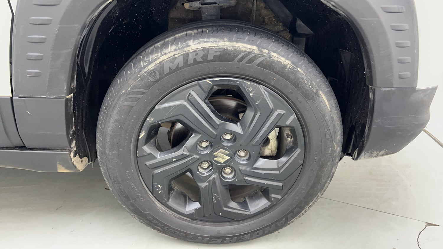Used 2022 Maruti Suzuki Brezza ZXi Petrol Manual tyres RIGHT FRONT TYRE RIM VIEW