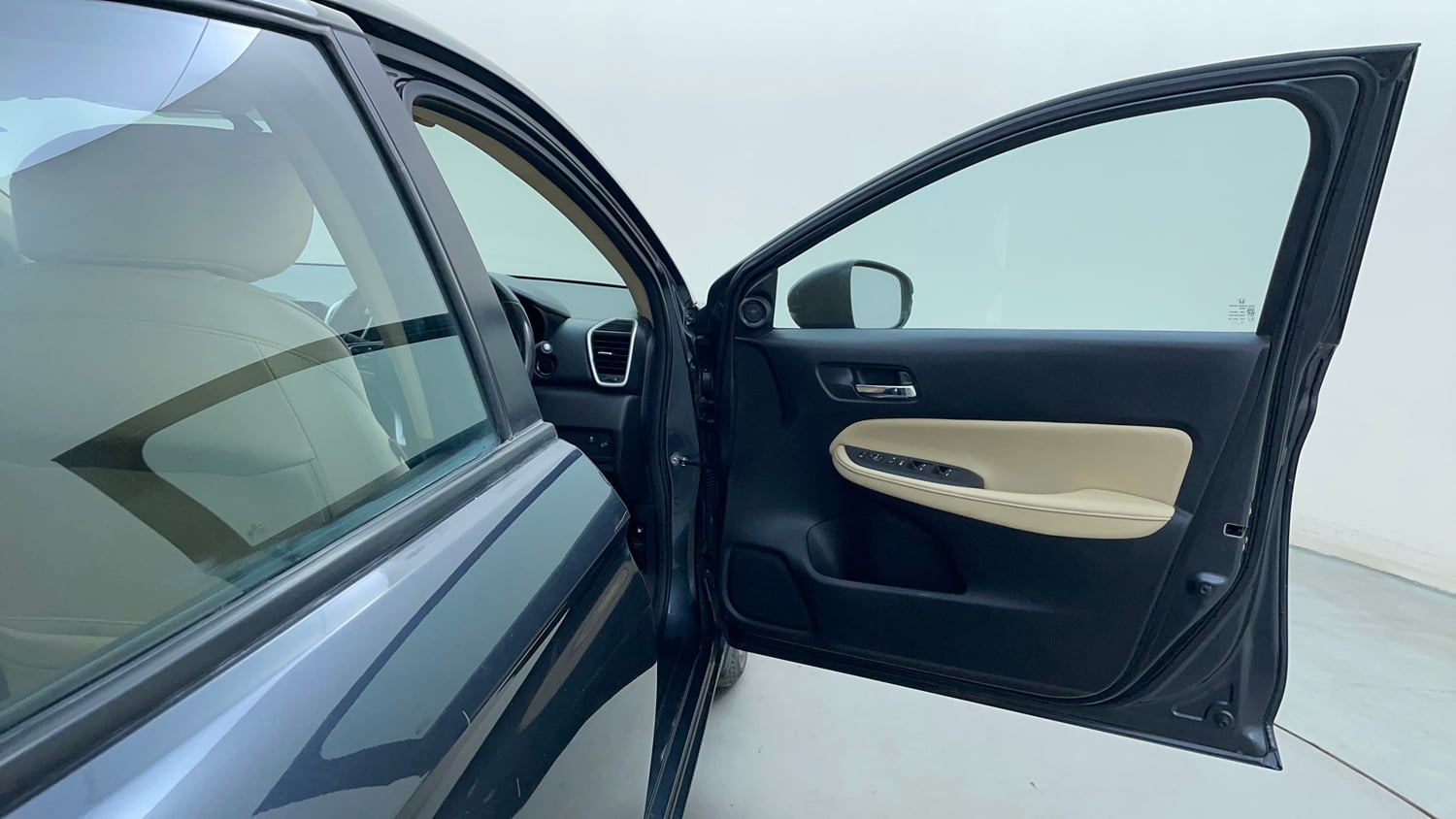 Used 2022 Honda City ZX CVT Petrol Petrol Automatic interior RIGHT FRONT DOOR OPEN VIEW