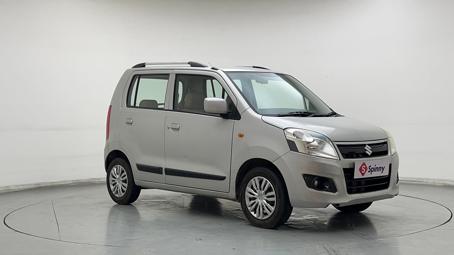 Used 2018 Maruti Suzuki Wagon R VXI Petrol Manual exterior RIGHT FRONT CORNER VIEW