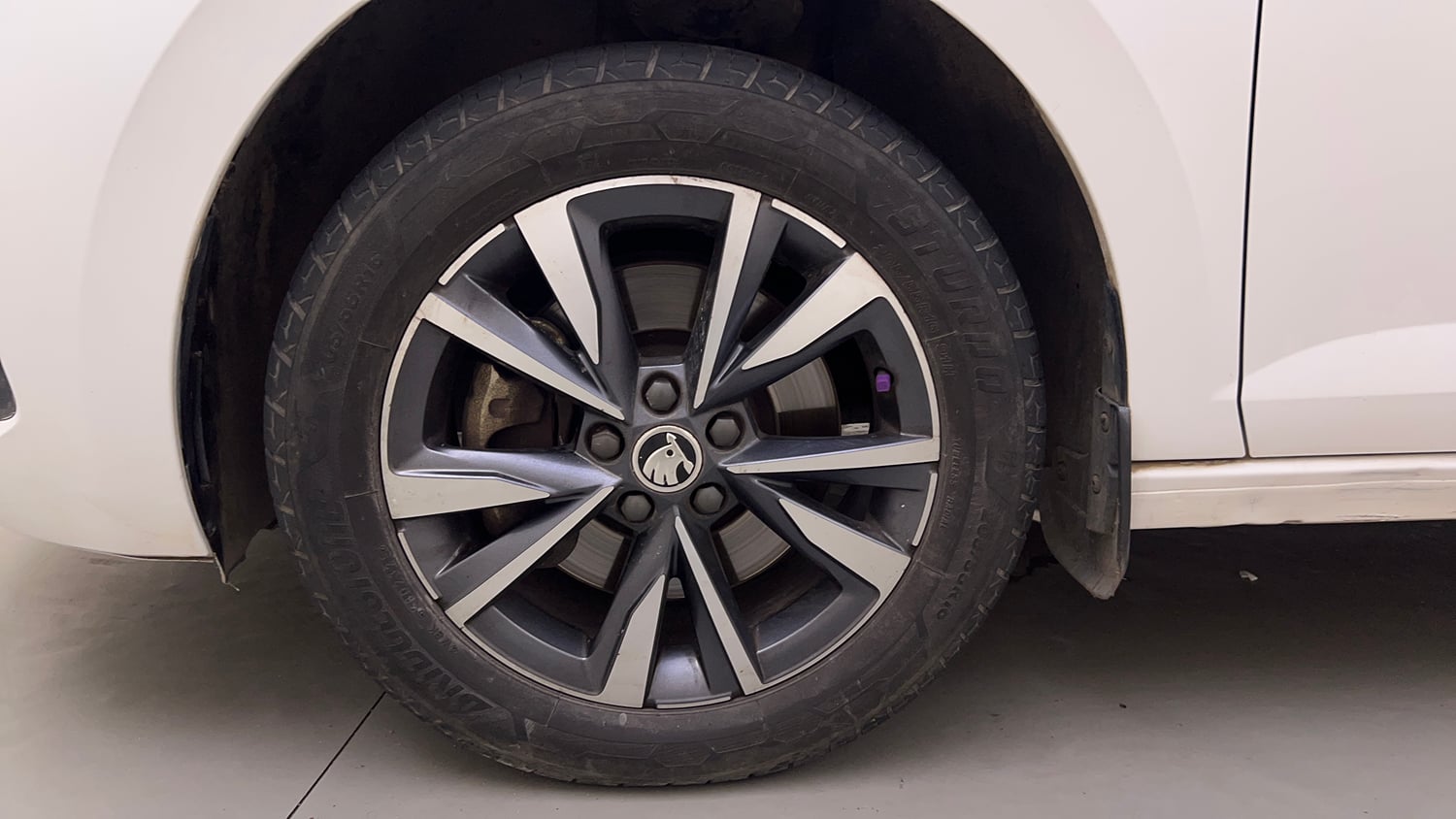 Used 2023 Skoda Slavia Style 1.5L TSI DSG Petrol Automatic tyres LEFT FRONT TYRE RIM VIEW
