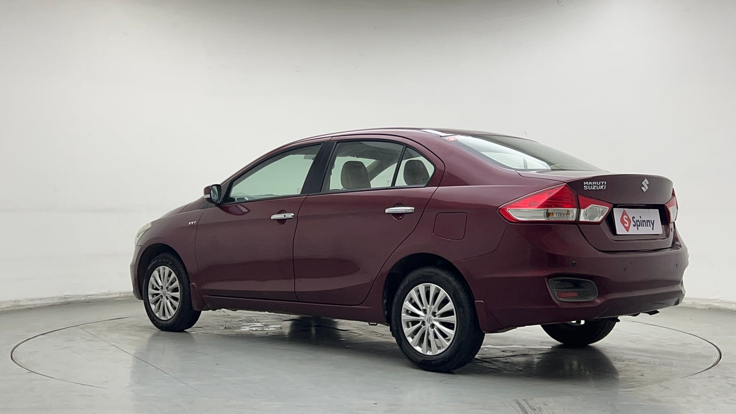 Used 2015 Maruti Suzuki Ciaz ZXi  AT Petrol Automatic exterior LEFT REAR CORNER VIEW