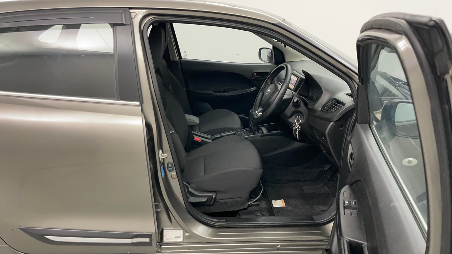 Used 2021 Maruti Suzuki Baleno Sigma Petrol Manual interior RIGHT SIDE FRONT DOOR CABIN VIEW