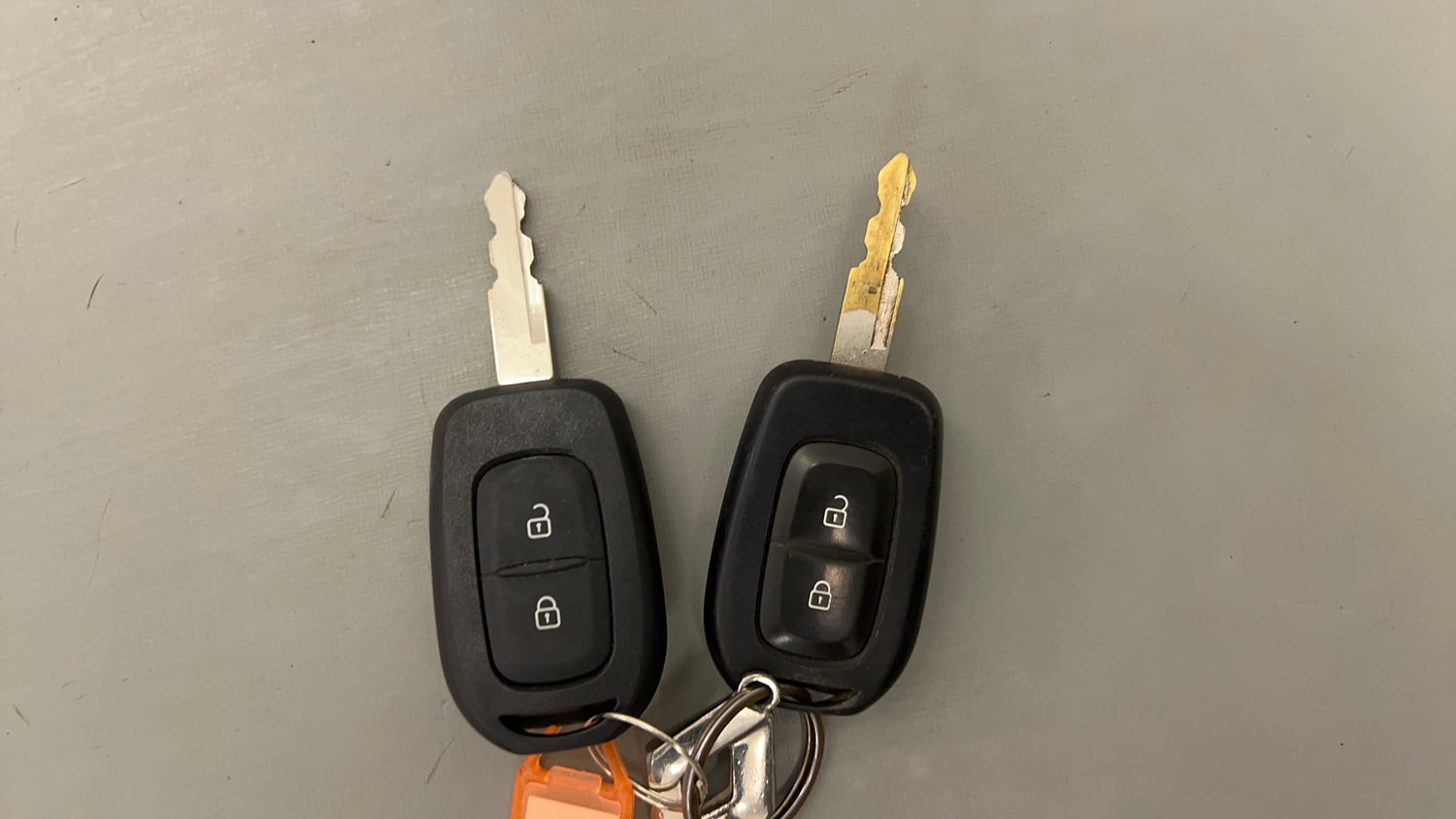 Used 2022 Renault Kwid RXL (O) 1.0 Petrol Manual extra CAR KEY VIEW