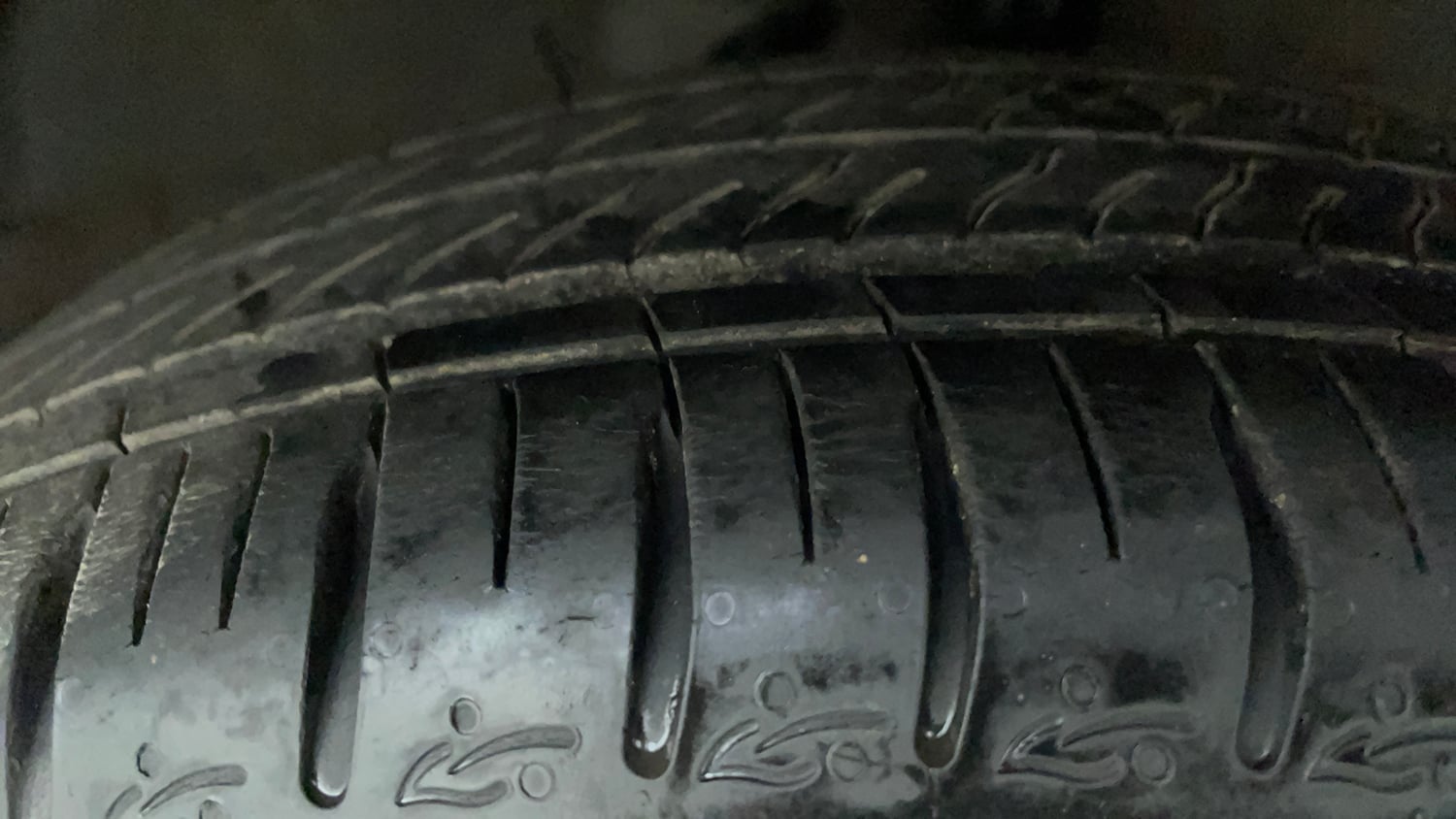 Used 2024 Hyundai Grand i10 Nios Sportz 1.2 Kappa VTVT Petrol Manual tyres RIGHT FRONT TYRE TREAD VIEW