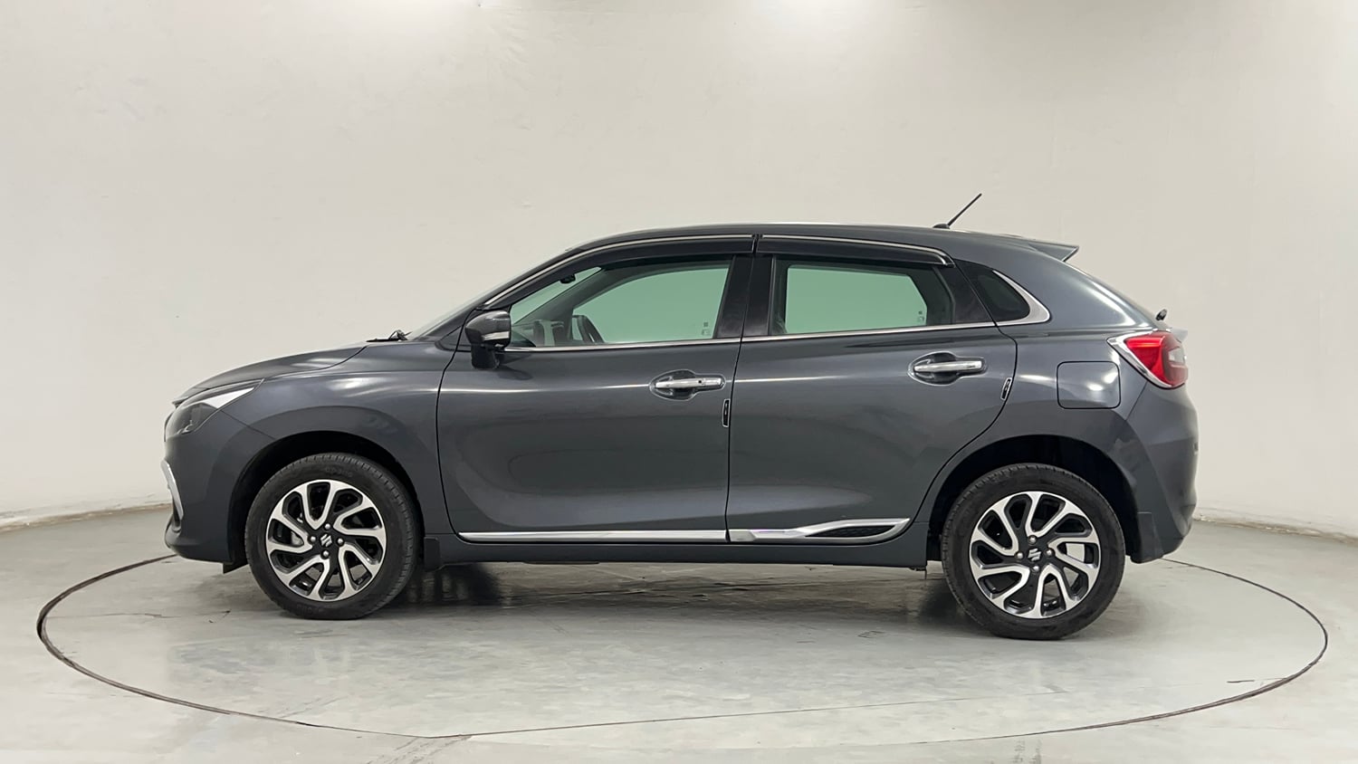 Used 2025 Maruti Suzuki Baleno Alpha AGS Petrol Automatic exterior LEFT SIDE VIEW