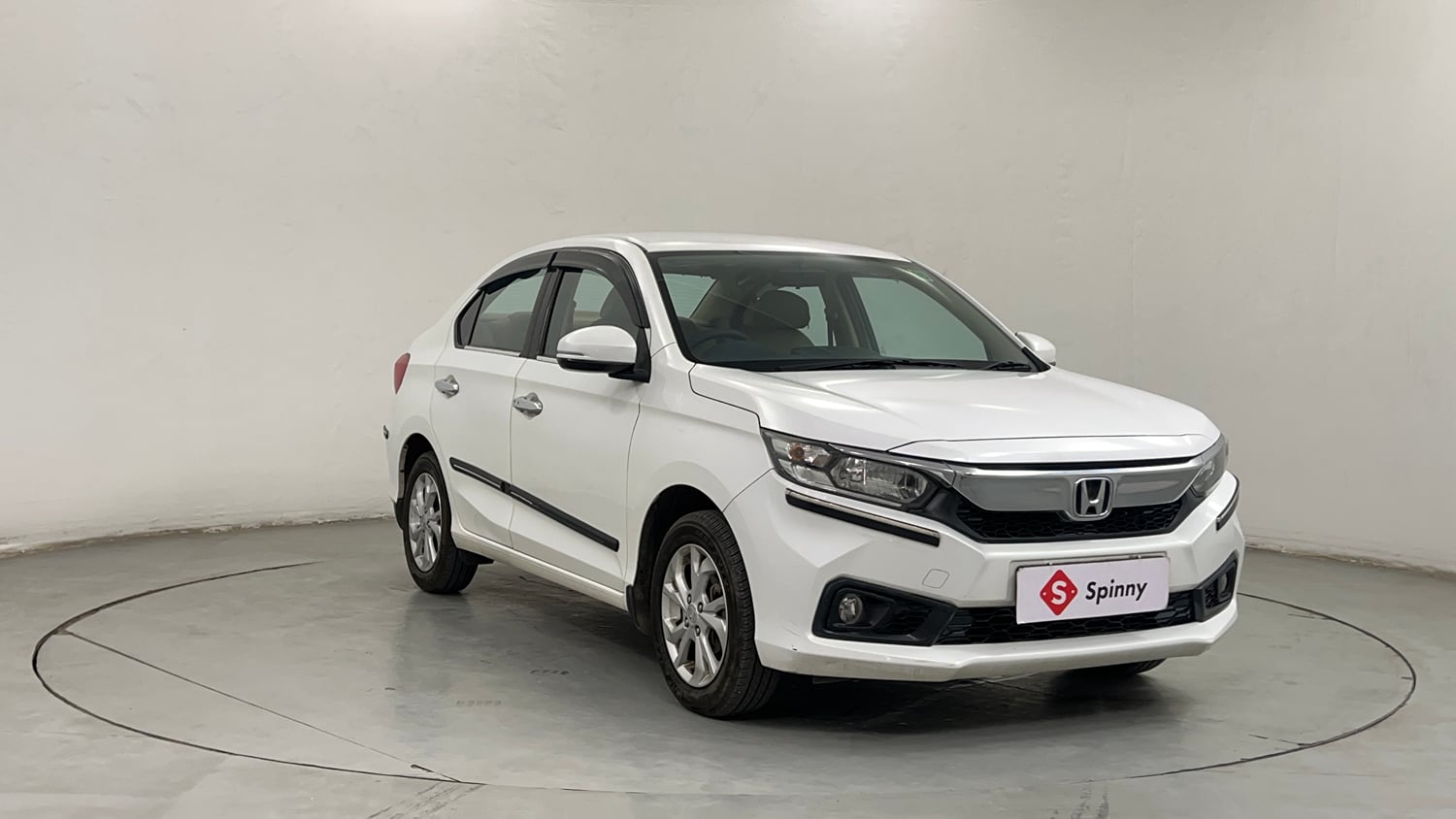 Used 2019 Honda Amaze 1.2 VX MT Petrol Petrol Manual exterior RIGHT FRONT CORNER VIEW