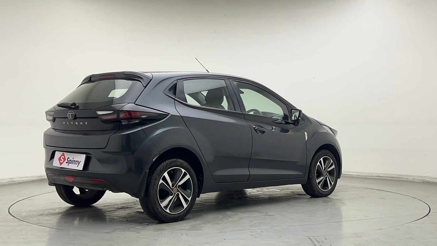 Used 2020 Tata Altroz XZ Petrol Petrol Manual exterior RIGHT REAR CORNER VIEW