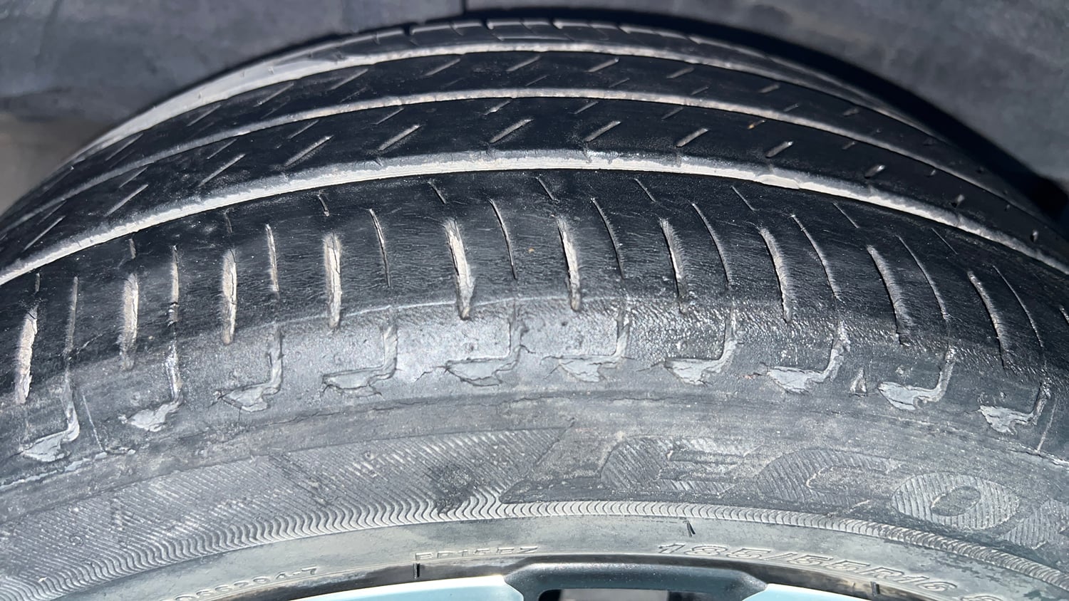Used 2021 Honda City ZX Petrol Petrol Manual tyres RIGHT REAR TYRE TREAD VIEW