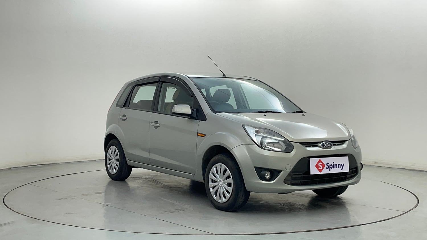 Used 2012 Ford Figo Duratorq Diesel EXI 1.4 Diesel Manual exterior RIGHT FRONT CORNER VIEW
