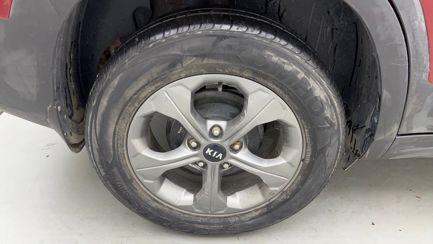 Used 2020 Kia Seltos HTK Plus 1.5 Petrol Manual tyres RIGHT REAR TYRE RIM VIEW