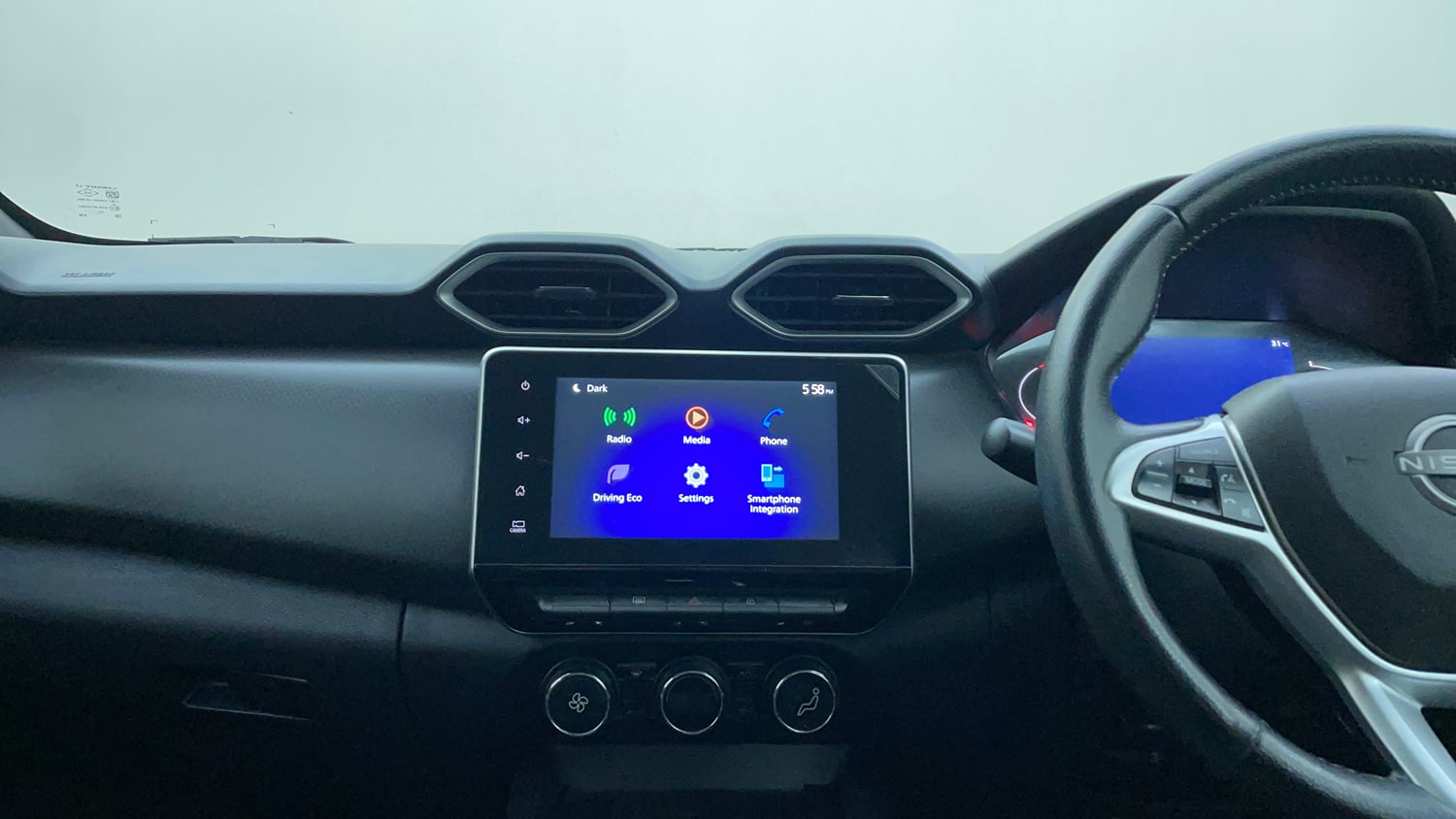 Used 2022 Nissan Magnite XV Premium Turbo CVT Petrol Automatic interior MUSIC SYSTEM & AC CONTROL VIEW