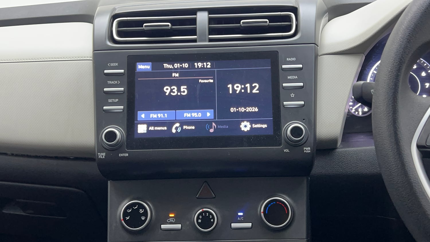 Used 2024 Hyundai Creta EX 1.5 Petrol Petrol Manual top_features Integrated (in-dash) music system