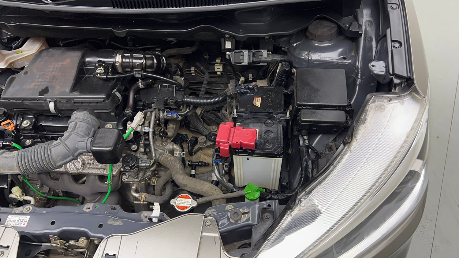 Used 2023 Maruti Suzuki Ertiga ZXi Plus Petrol Manual engine ENGINE LEFT SIDE VIEW