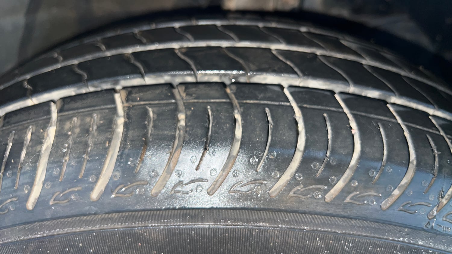 Used 2017 Maruti Suzuki Baleno Delta 1.2 Petrol Manual tyres RIGHT FRONT TYRE TREAD VIEW