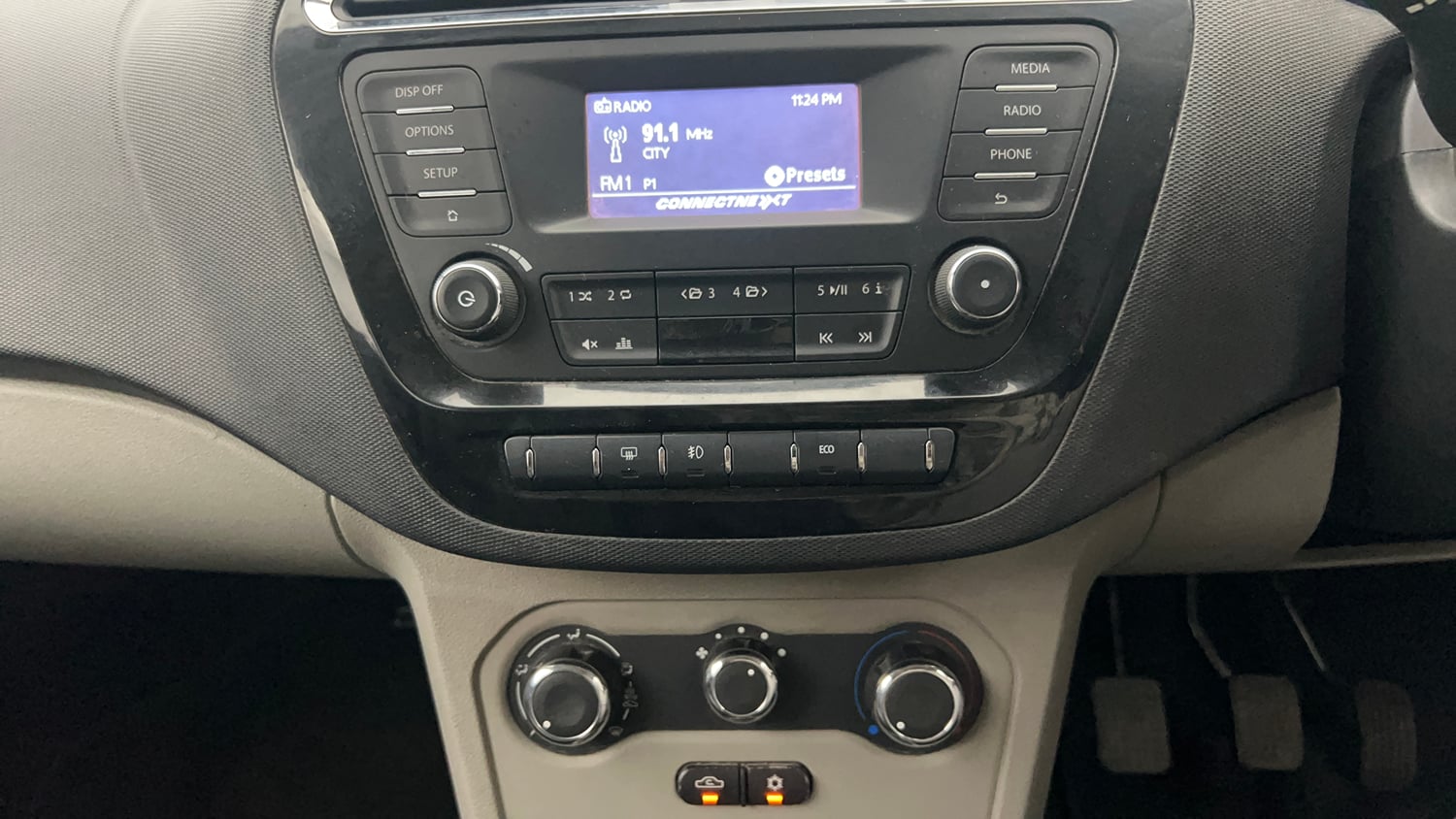 Used 2019 Tata Tiago Revotron XZ Petrol Manual interior MUSIC SYSTEM & AC CONTROL VIEW