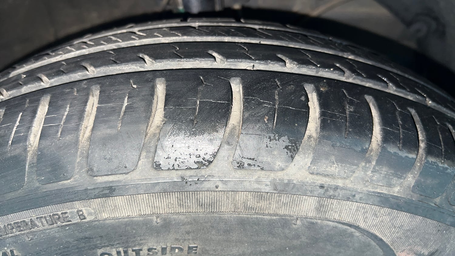 Used 2018 Maruti Suzuki Dzire VXi Petrol Manual tyres RIGHT FRONT TYRE TREAD VIEW