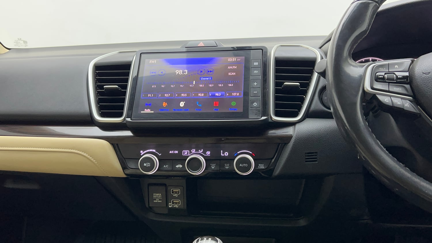 Used 2021 Honda City ZX Petrol Petrol Manual interior MUSIC SYSTEM & AC CONTROL VIEW