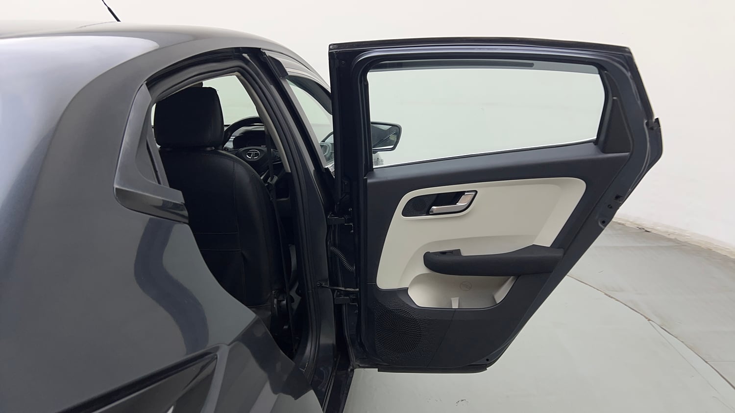 Used 2021 Tata Altroz XZ Petrol Petrol Manual interior RIGHT REAR DOOR OPEN VIEW