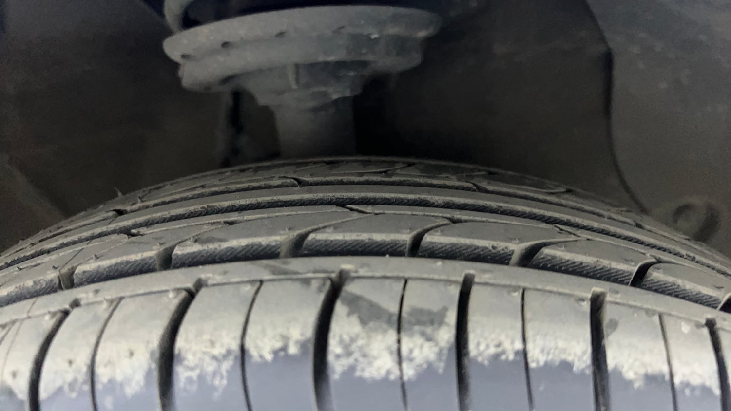 Used 2018 Hyundai Grand i10 Sportz AT 1.2 Kappa VTVT Petrol Automatic tyres RIGHT FRONT TYRE TREAD VIEW