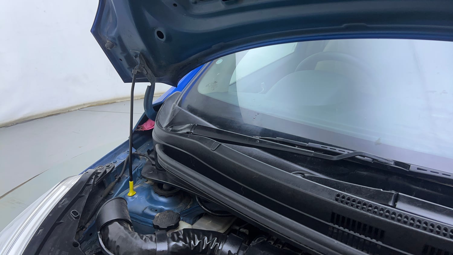 Used 2018 Hyundai Grand i10 Sportz AT 1.2 Kappa VTVT Petrol Automatic engine ENGINE RIGHT SIDE HINGE & APRON VIEW