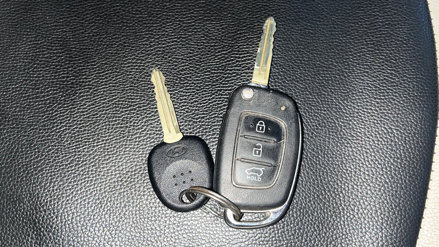 Used 2021 Hyundai Venue S Plus 1.2 Petrol Petrol Manual extra CAR KEY VIEW